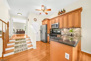 15 Nuthatcher Ct, Wayne, NJ 07470 - Photo 7