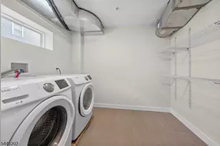 35 Woodside Pl, Newark, NJ 07104 - Photo 25