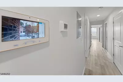 35 Woodside Pl, Newark, NJ 07104 - Photo 13