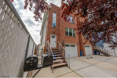 35 Woodside Pl, Newark, NJ 07104 - Photo 27
