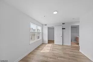 35 Woodside Pl, Newark, NJ 07104 - Photo 7