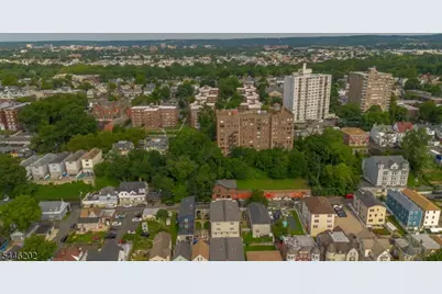 35 Woodside Pl, Newark, NJ 07104 - Photo 33