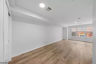 35 Woodside Pl, Newark, NJ 07104 - Photo 5