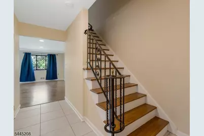 182 Wildflower Ln, Hillsborough Township, NJ 08844 - Photo 3