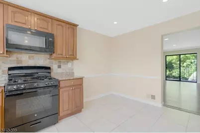 182 Wildflower Ln, Hillsborough Township, NJ 08844 - Photo 15