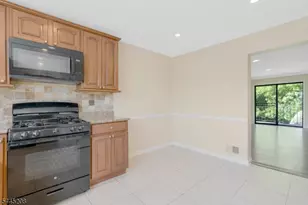 182 Wildflower Ln, Hillsborough Township, NJ 08844 - Photo 15