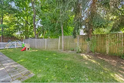 34 Orchard Sq, Caldwell, NJ 07006 - Photo 27