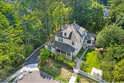 34 Orchard Sq, Caldwell, NJ 07006 - Photo 33