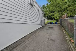 137 New St, Paterson, NJ 07501 - Photo 3
