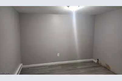 231 Amherst St, East Orange, NJ 07018 - Photo 5
