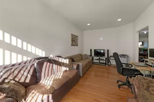 158 Autumn Ridge Rd, Parsippany, NJ 07950 - Photo 11