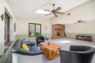 16 Arnold Dr, Parsippany, NJ 07054 - Photo 15