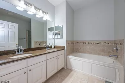 1 Ashley Ct, Hawthorne, NJ 07506 - Photo 11