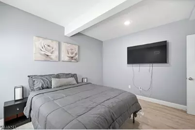 469 Henry St, Elizabeth, NJ 07201 - Photo 11