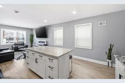 469 Henry St, Elizabeth, NJ 07201 - Photo 5
