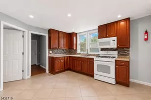 488 S 12th St, Newark, NJ 07103 - Photo 7