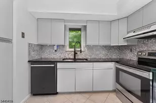 120 Swan St, Lambertville, NJ 08530 - Photo 11