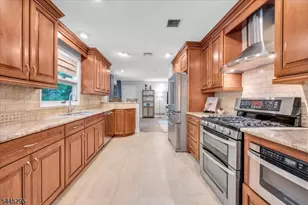 891 Sherwood Rd, Bridgewater, NJ 08807 - Photo 9