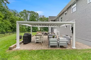 98 King George Rd, Warren Township, NJ 07059 - Photo 13