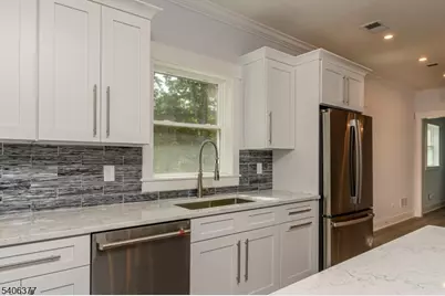 142 Passaic Ave, Roseland, NJ 07068 - Photo 13