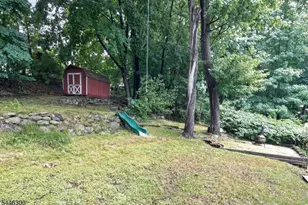 64 Valley Rd, Butler, NJ 07405 - Photo 19