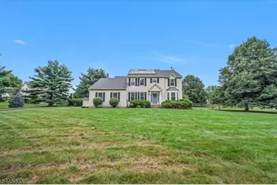 39 Meadowview Dr, Lopatcong Township, NJ 08865 - Photo 1