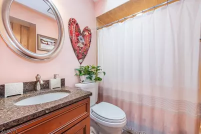 42 Highpoint, Cedar Grove, NJ 07009 - Photo 27