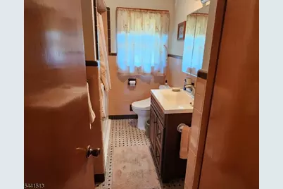615 Ashland Rd, Middlesex, NJ 08846 - Photo 9