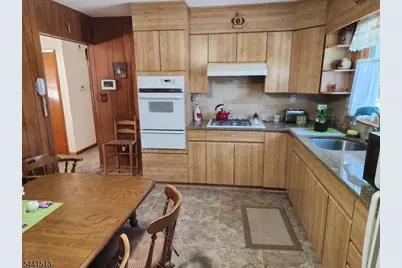615 Ashland Rd, Middlesex, NJ 08846 - Photo 15