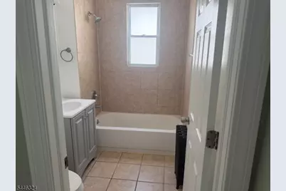 18 Breckenridge Ter, Irvington, NJ 07111 - Photo 9