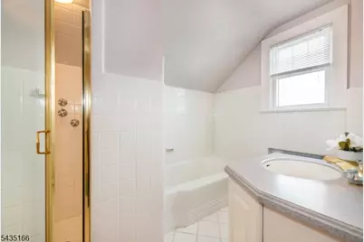 15 Glenwood St, Clifton, NJ 07013 - Photo 19