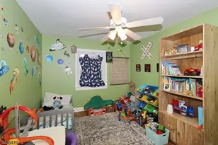 689 Crescent Dr, Bound Brook, NJ 08805 - Photo 9