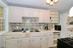 689 Crescent Dr, Bound Brook, NJ 08805 - Photo 3