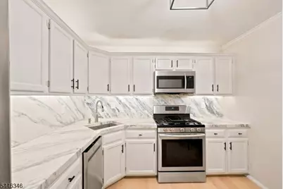 50 Pine St #6i2, Montclair, NJ 07042 - Photo 7