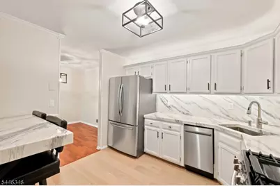 50 Pine St #6i2, Montclair, NJ 07042 - Photo 9
