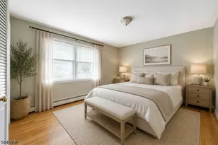 261 10th St, Palisades Park, NJ 07650 - Photo 11