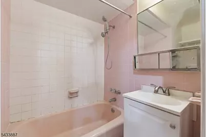 598 Van Houten Ave, Clifton, NJ 07013 - Photo 23