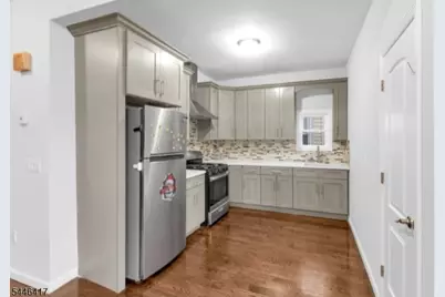 87 N 19th St #2, East Orange, NJ 07017 - Photo 5