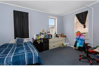 83 Westminster Pl, Garfield, NJ 07026 - Photo 23