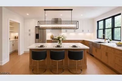 4 Atkins Ct, Clifton, NJ 07013 - Photo 3