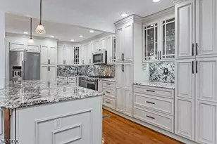 22 Averell Dr, Parsippany, NJ 07950 - Photo 9