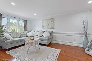 22 Averell Dr, Parsippany, NJ 07950 - Photo 11