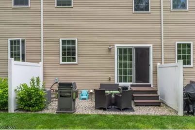 18 Bahr Cir, Verona, NJ 07044 - Photo 23