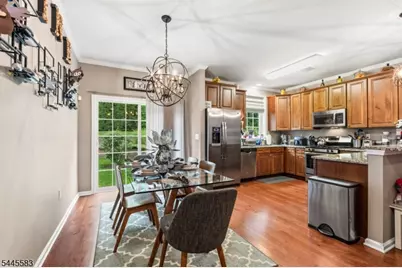 18 Bahr Cir, Verona, NJ 07044 - Photo 7