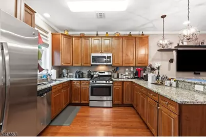 18 Bahr Cir, Verona, NJ 07044 - Photo 9