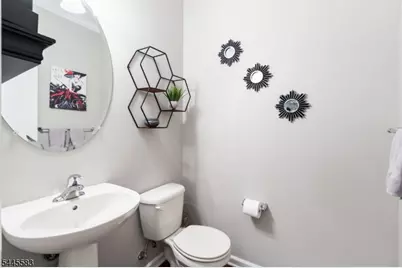 18 Bahr Cir, Verona, NJ 07044 - Photo 11