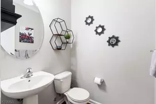 18 Bahr Cir, Verona, NJ 07044 - Photo 11