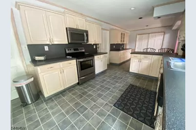 219 Berger St, Franklin Township, NJ 08873 - Photo 13