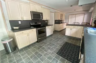 219 Berger St, Franklin Township, NJ 08873 - Photo 13