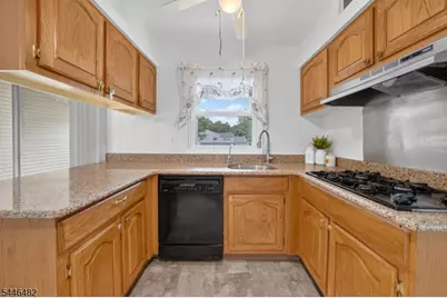 6 Concord Dr, Franklin Township, NJ 08873 - Photo 13